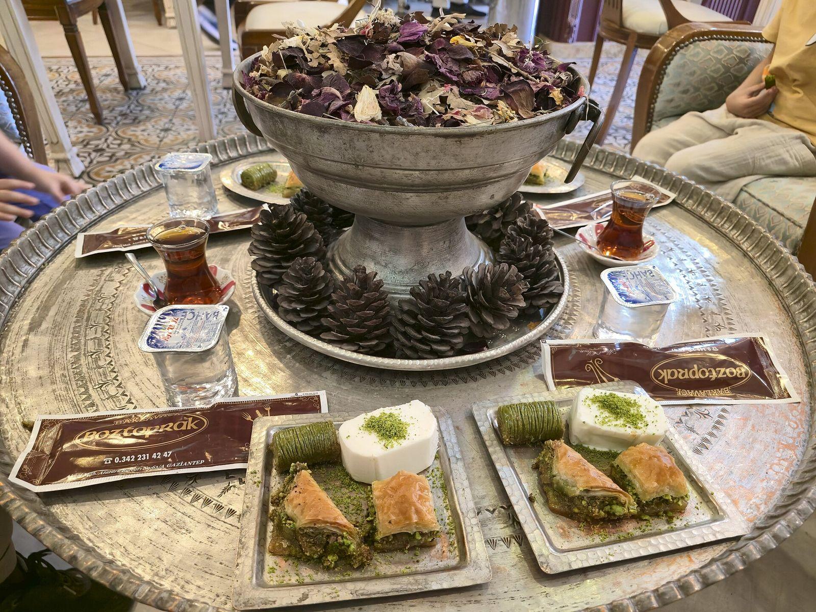 Antep Premium Muska Baklava with Pistachios