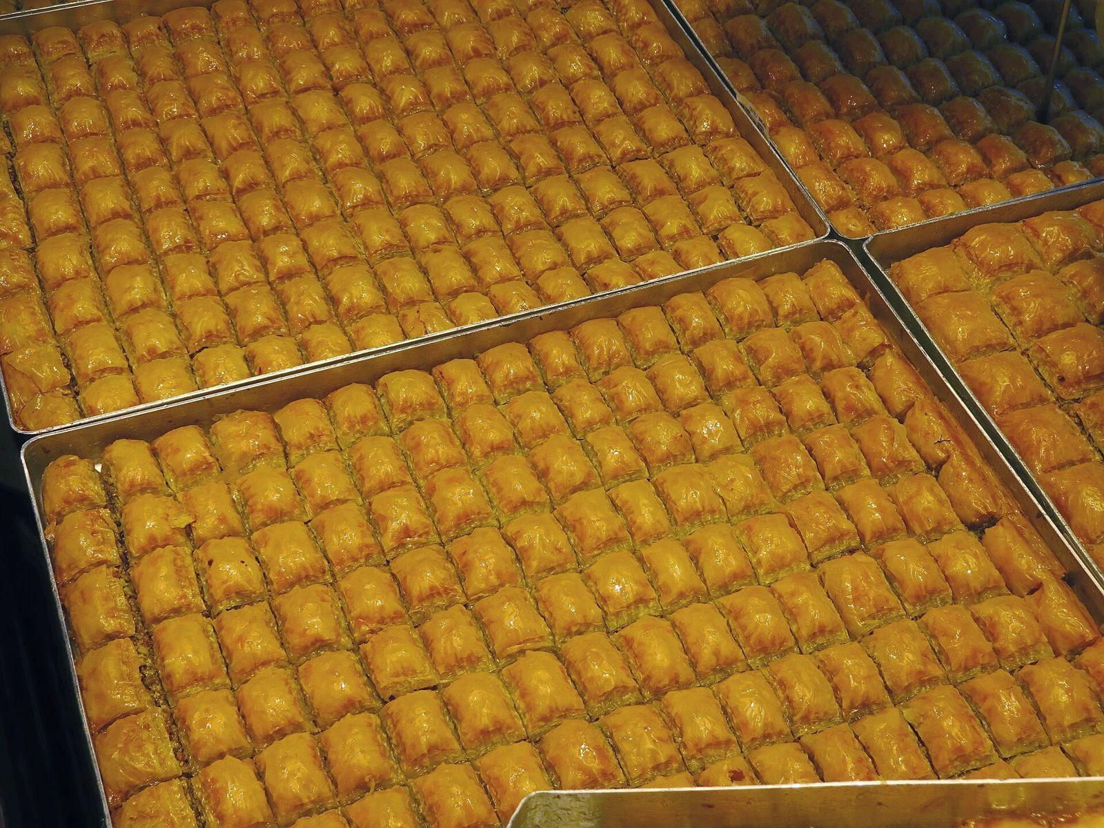 Baklava trays, Taksim bakery